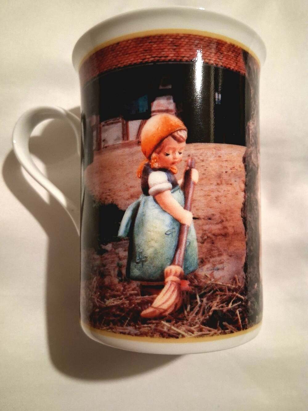 M.I. Hummel Wash Day March Fine Porcelain Collector Mug